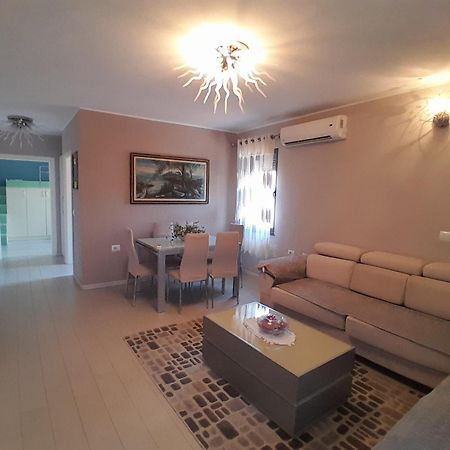 Cufaj Apartaments Shkodra Extérieur photo
