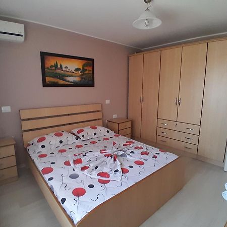 Cufaj Apartaments Shkodra Extérieur photo