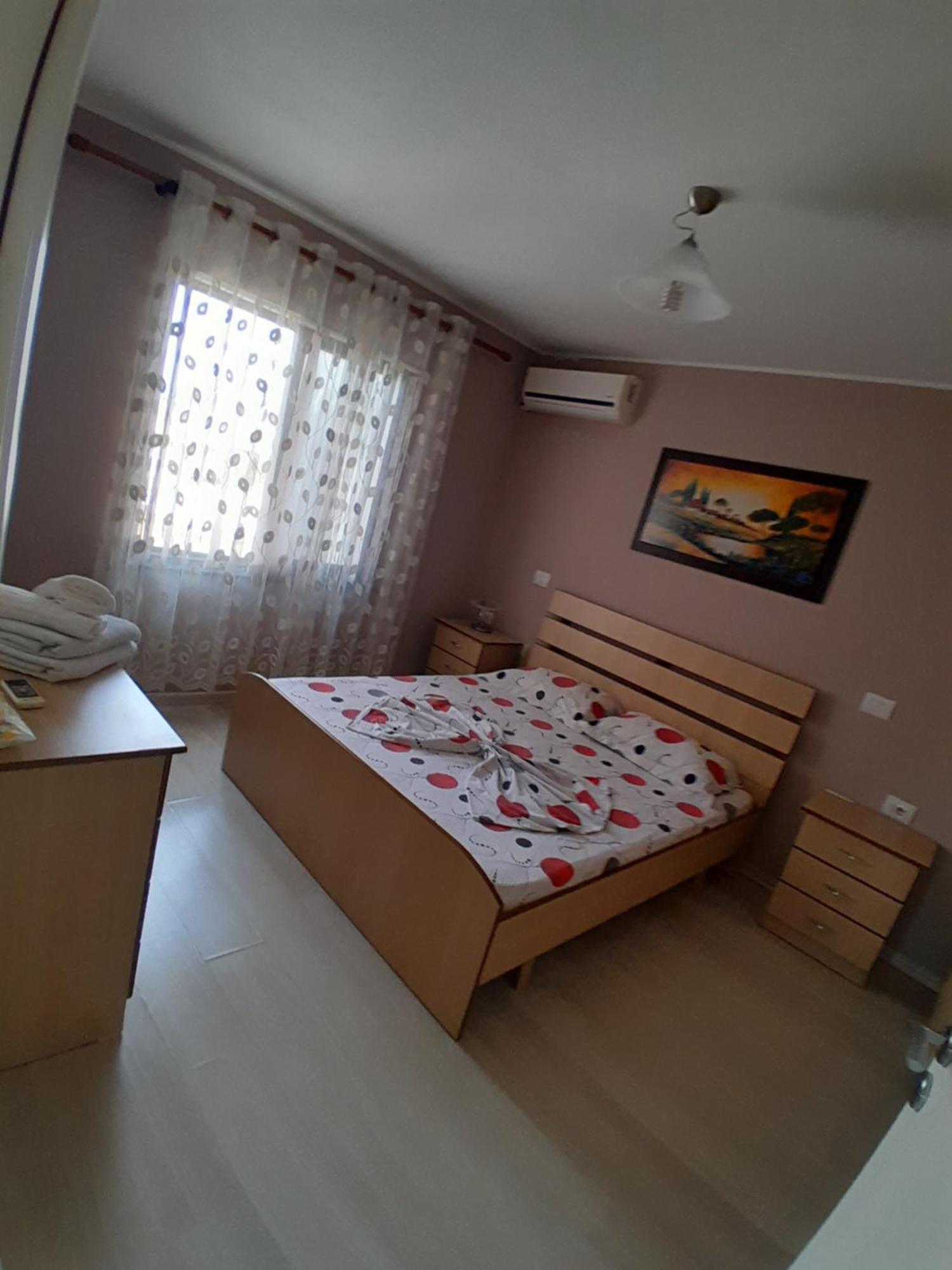 Cufaj Apartaments Shkodra Extérieur photo